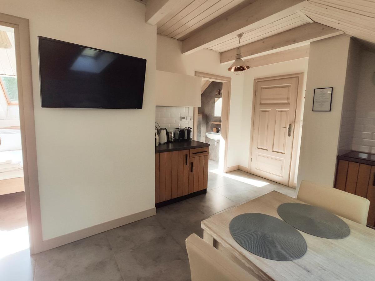 Mazursko - Komfortowe Apartamenty Nad Jeziorem, Sauna, Kominki Na Parterze Kretowiny Buitenkant foto