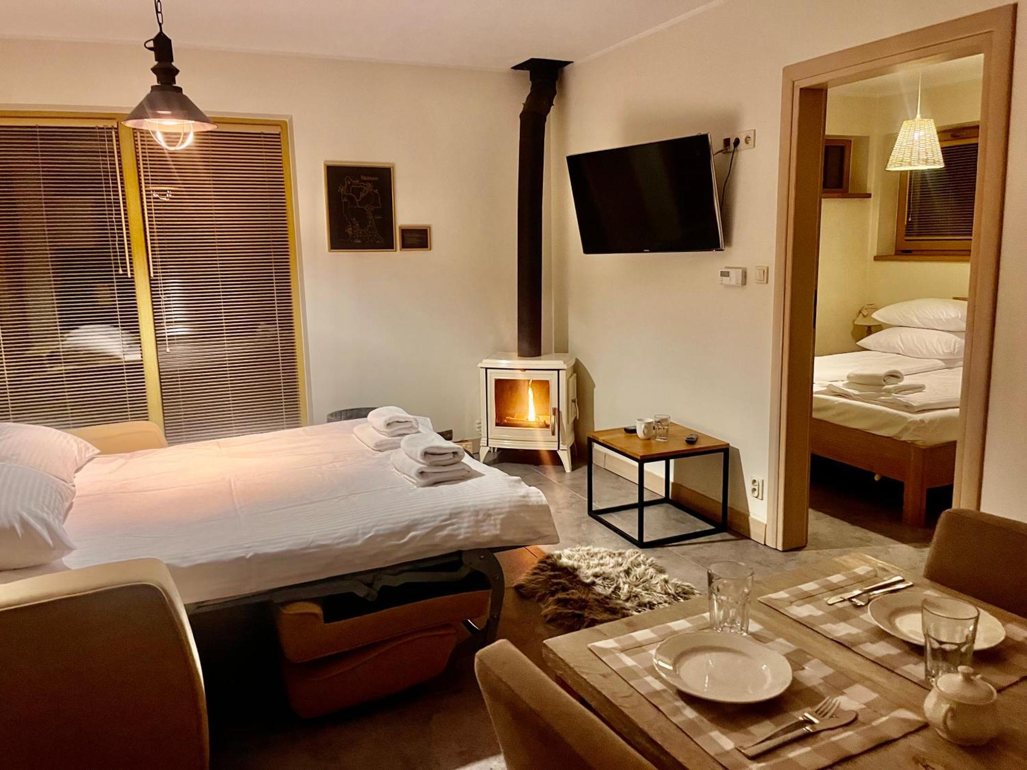 Mazursko - Komfortowe Apartamenty Nad Jeziorem, Sauna, Kominki Na Parterze Kretowiny Buitenkant foto
